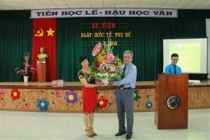 Lời dẫn chương trình tọa đàm ngày 8 tháng 3 hay và ý nghĩa nhất